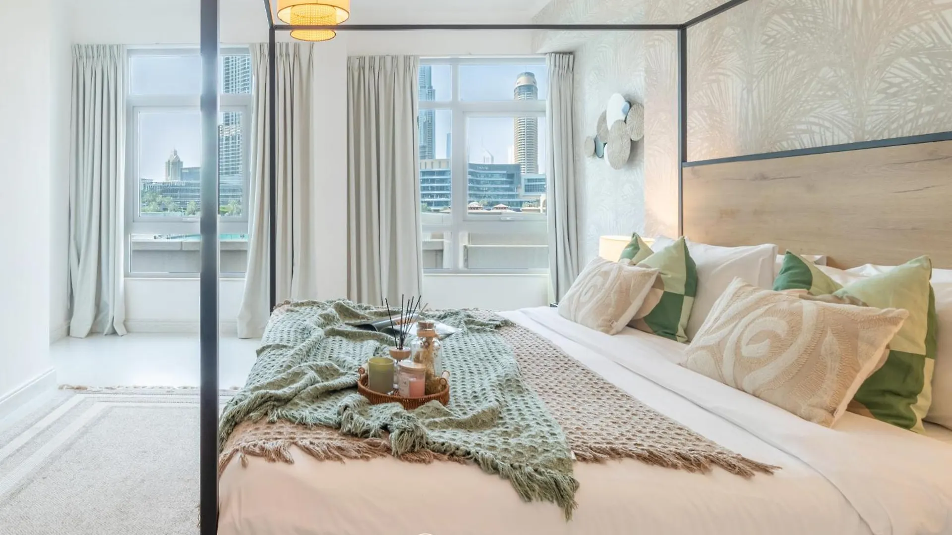 Manzil - Luxury 3Br Villa W/ Maid Room, Full Burj & Fountain View Dubai